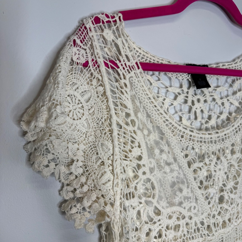 Wet Seal Women Cream Crochet Lace Top Boho Y2K Cotton Sheer Flutter Sleeve Small - Picture 3 of 4